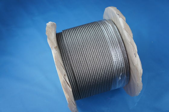 Bon prix 0.15mm-100mm Diamètre câble en acier galvanisé avec revêtement PVC pour une excellente résistance à la corrosion dans la construction et les applications maritimes en ligne