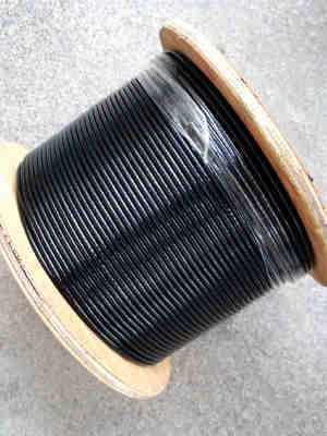 Buen precio Cable de gimnasio recubierto de nailon negro de 6 mm con estructura 7x19, resistencia a la rotura de 2400 lbs y 1000 m de longitud en línea